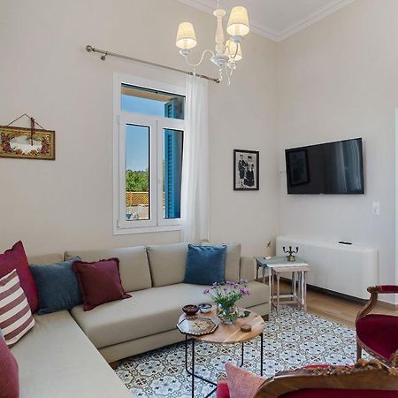 Villa Remedio Neon Khorion  المظهر الخارجي الصورة