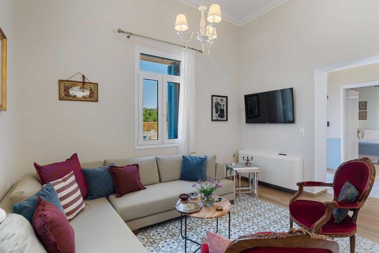 Villa Remedio Neon Khorion  المظهر الخارجي الصورة