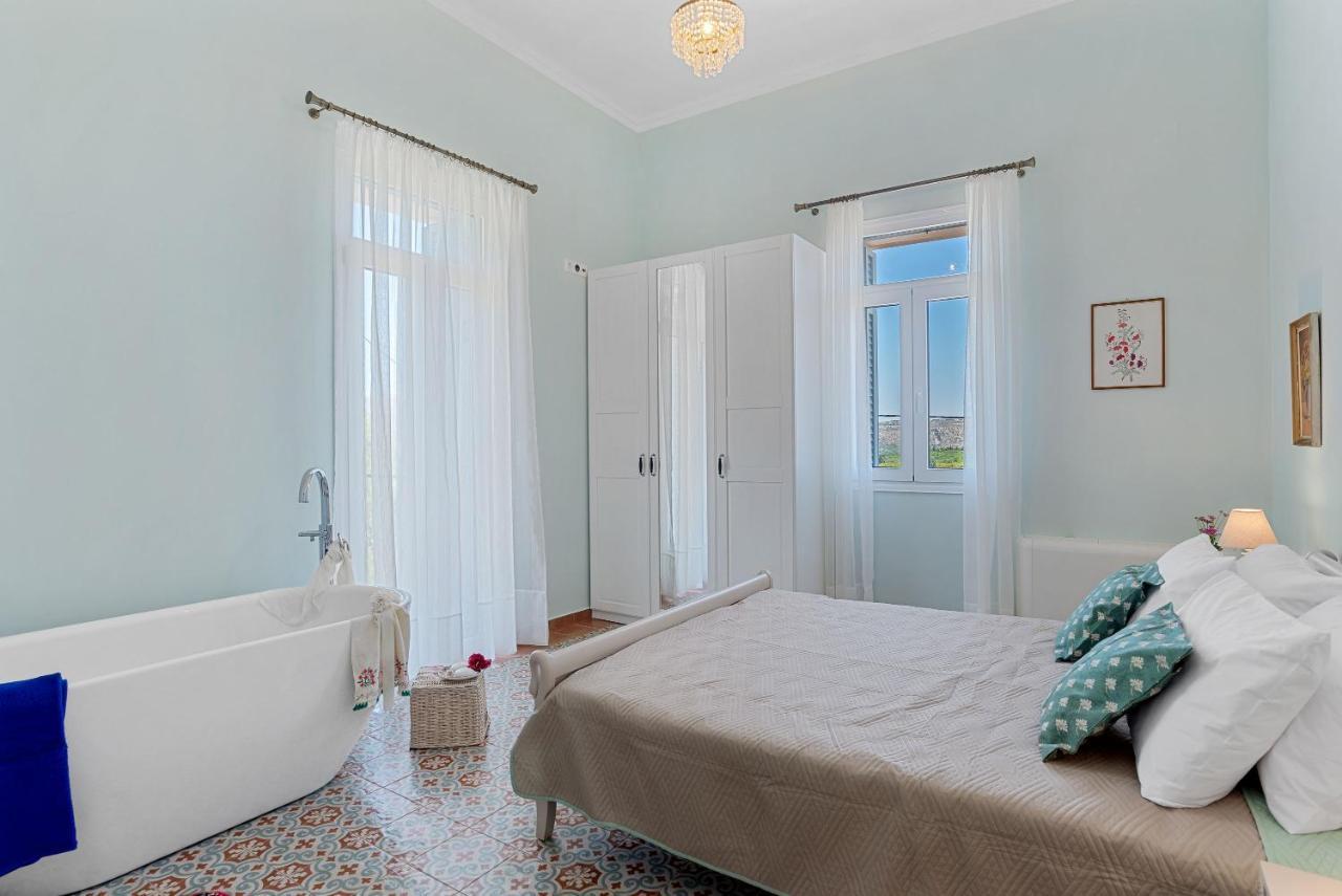 Villa Remedio Neon Khorion  المظهر الخارجي الصورة