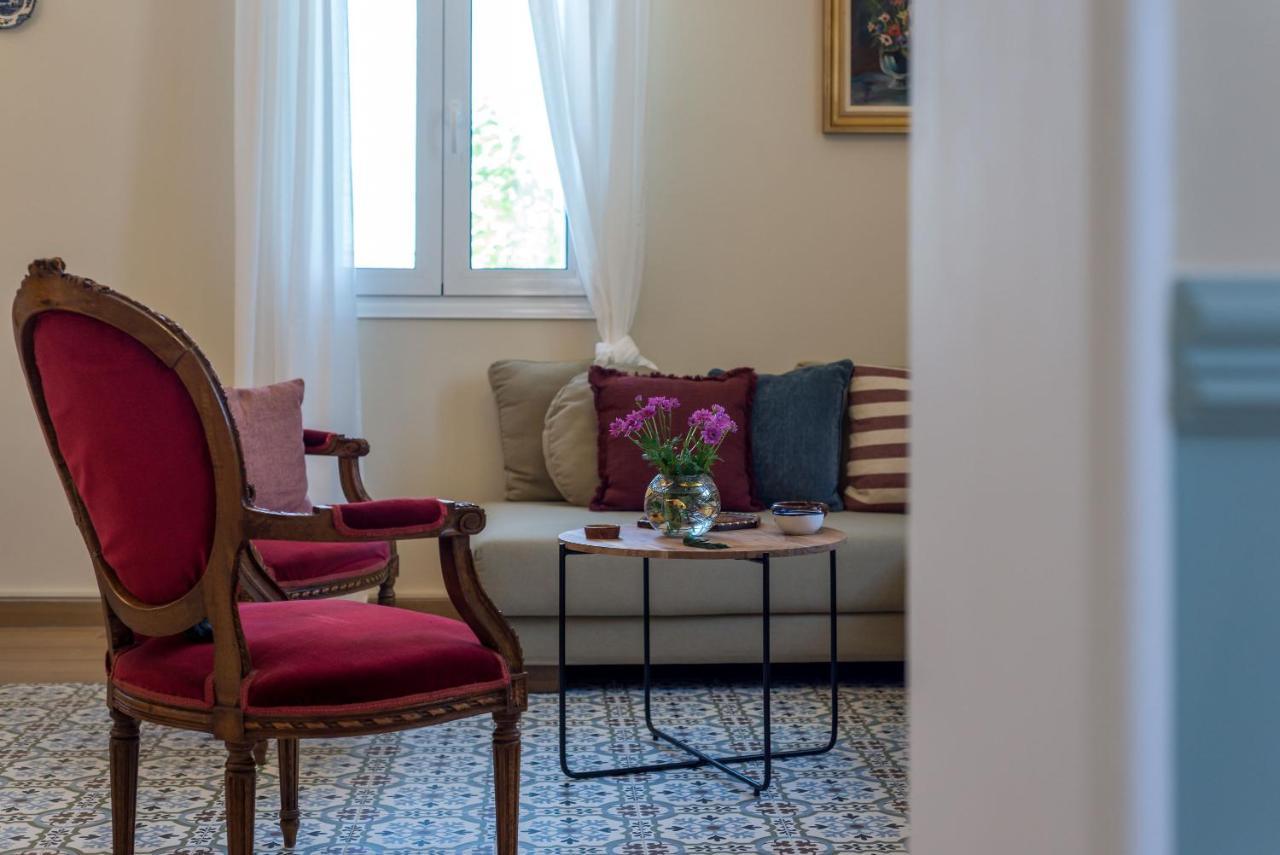 Villa Remedio Neon Khorion  المظهر الخارجي الصورة