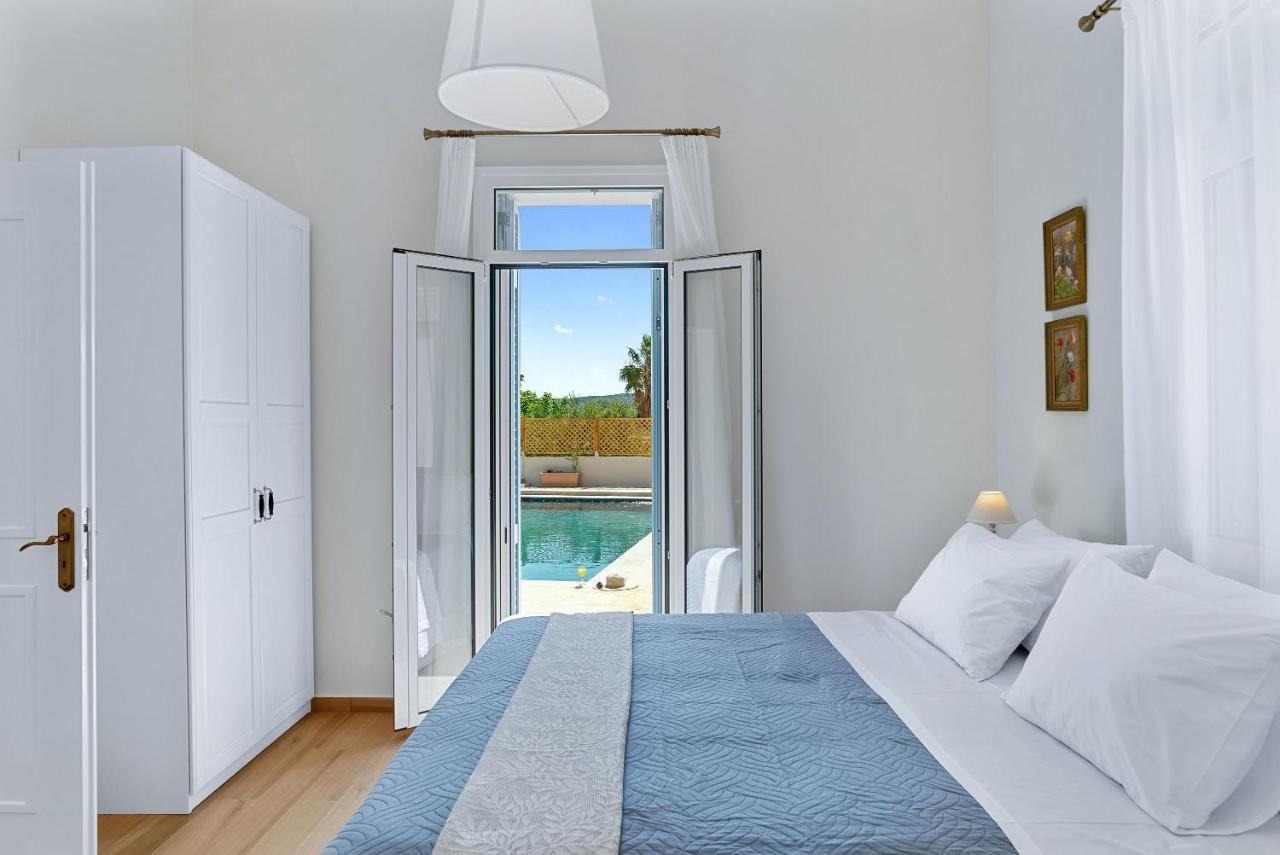 Villa Remedio Neon Khorion  المظهر الخارجي الصورة