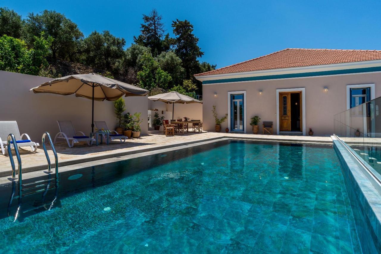 Villa Remedio Neon Khorion  المظهر الخارجي الصورة